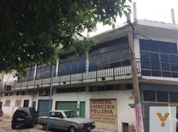 Local comercial · 300m² · 4 Ambientes · 1 Cochera · Local en Venta - 3 Locales 5 Baños - Cochera - 300 m² - Quilmes