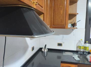 Casa de 4 ambientes, Córdoba · Excelente Casa Familiar: 4 Habitaciones 2 Baños y Espacio Para 2 Autos