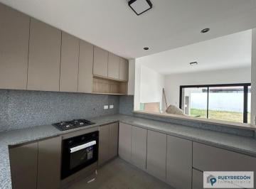 Casa · 150m² · 5 Ambientes · 2 Cocheras · Duplex en Colinas de Manantiales 3d a Estrenar
