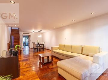 Casa · 162m² · 5 Ambientes · 2 Cocheras · Casa en Caballito
