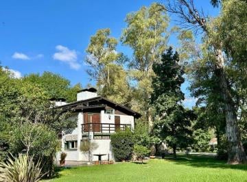 Casa · 190m² · 6 Ambientes · 2 Cocheras · Venta Casa 6 Ambientes Country Club El Potrero