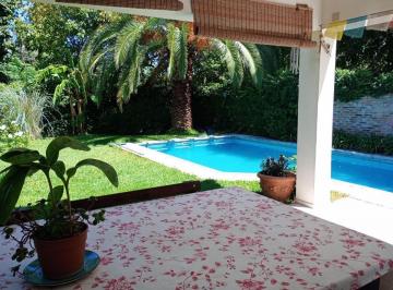 Casa · 560m² · 5 Ambientes · 1 Cochera · Casa en Venta en Las Lomas de San Isidro