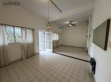 Casa · 6 Ambientes · Casa Céntrica en Alquiler con 3 Dorm.