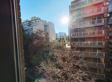 Departamento de 2 ambientes, Villa Urquiza · Excelente Semipiso de 2 Amb Al Frente C/balcón - Muy Luminoso!