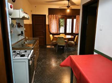 Casa · 50m² · 4 Ambientes · 1 Cochera · Alquiler Casa a 4 Cuadras del Patio Olmos - 2 Dorm. + Escritorio