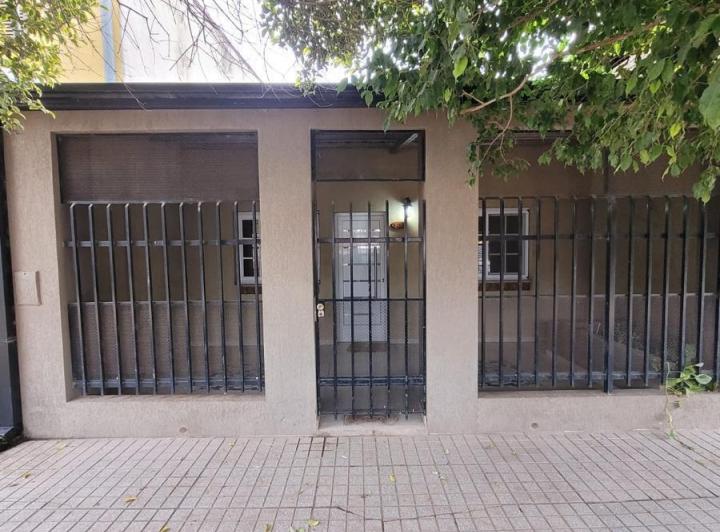 Casa · 5 Ambientes · 2 Cocheras