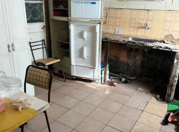 PH · 170m² · 3 Ambientes · Casa PH en Venta de 3 Ambientes en Lanus Oeste con Fondo y Parque Oportunidad