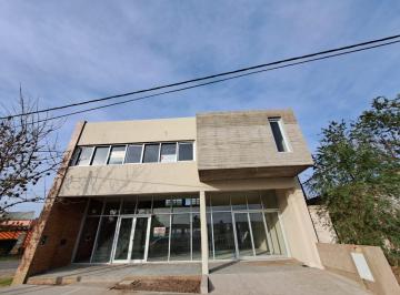 Local comercial · 300m² · Alquila Local a Estrenar Santa Rosa, La Pampa. Excelente Ubicación Comercial