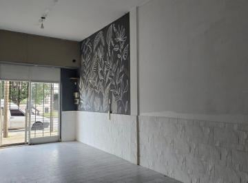 Local comercial de 2 ambientes, General San Martín · Local Excelente Estado con Patio