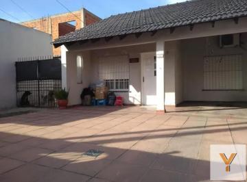 Casa · 85m² · 5 Ambientes · 3 Cocheras · Casa en Venta - 4 Dorm. 1 Baño 3 Cocheras - 500 m² - La Matanza