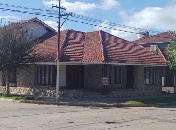 Casa · 174m² · 4 Ambientes · 1 Cochera · Casa Venta Necochea 5 Ambientes Oportunidad