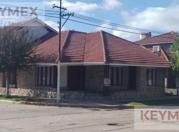 Casa · 174m² · 4 Ambientes · 1 Cochera · Casa Venta Necochea 5 Ambientes Oportunidad