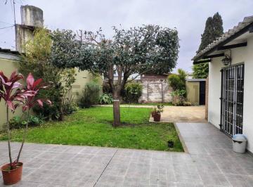 Casa · 100m² · 4 Ambientes · 1 Cochera · Venta Casa 4 Ambientes San Justo Lote Propio Jardín Patio