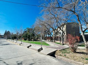 Departamento · 52m² · 3 Ambientes · 1 Cochera · Departamento en Venta Barrio S. O. e. V. a con Cochera
