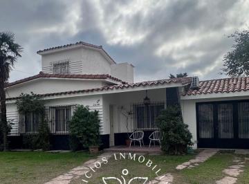 Casa · 171m² · 4 Ambientes · 1 Cochera · Alquiler Casa Uso Comercial