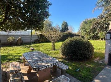 Casa · 71m² · 3 Ambientes · Venta - Casa de Fin de Semana, Sobre Amplio Lote 1000 m²