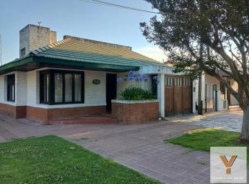 Casa · 164m² · 4 Ambientes · Casa en Venta - 3 Dorm. 2 Baños - 220 m² - General Madariaga