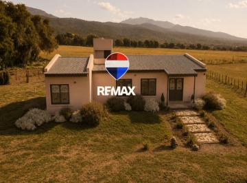 Quinta vacacional · 180m² · 2 Dormitorios · Venta Casa de Campo Chicoana 4 Ha Vista Cerros