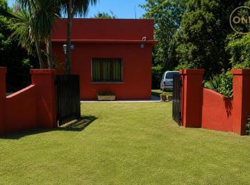 Campo · 105m² · 4 Ambientes · 1 Cochera · Campo de 2,2 Ha en Arturo Seguí, Calle 152 y 420