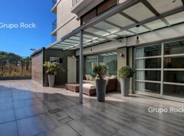 Departamento · 317m² · 4 Ambientes · 2 Cocheras · Quincho Propio, 2 Cocheras, Seguridad