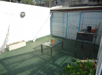 PH · 90m² · 2 Dormitorios · PH Tipo Loft de 3 Ambientes con Terraza Propia en Constitución!