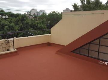 Casa · 125m² · 4 Ambientes · 1 Cochera · Casa Triplex en Villa Santa Rita