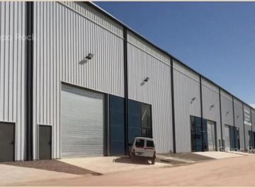 Bodega-Galpón · 1200m² · Nave Frente Al Tortugas Open Mall