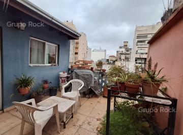PH · 210m² · 5 Ambientes · PH en Av Juan B Justo 5600