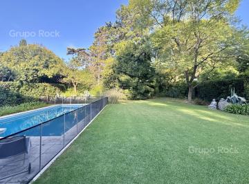 Casa · 1000m² · 6 Ambientes · 4 Cocheras · Casa en San Carlos Country Club