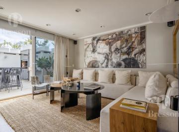 Departamento · 101m² · 4 Ambientes · 1 Cochera · Departamento Dúplex con Parrilla en Recoleta