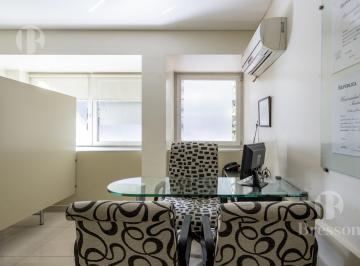 Oficina comercial · 93m² · 6 Ambientes · Consultorios/oficinas a m. del Hospital Alemán– Edificio Moderno con Seguridad