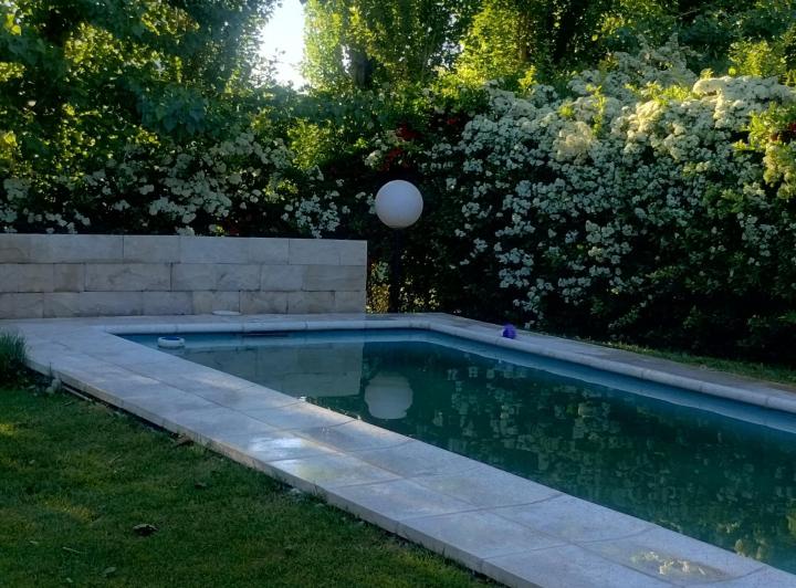 Casa · 260m² · 6 Ambientes · 2 Cocheras