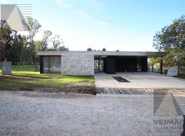 Casa · 173m² · 5 Ambientes · 2 Cocheras · Casa en La Plata