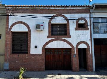 Casa de 4 ambientes, Chascomús · ¡Gran Ubicación! Casa de 142 m² Calle Newbery N°313 A. E/ Sarmiento y Corrientes, Chascomús, Bs As