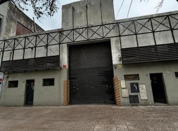Depósito · 1200m² · 6 Ambientes · 1 Cochera · Oportunidad Industrial en Monte Castro/galpón 1200 m en Venta y Alquiler