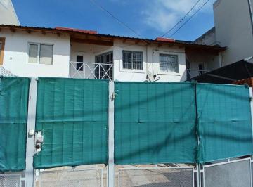 Casa de 3 ambientes, Neuquén · Venta Dpto 2 Dorm con Cochera