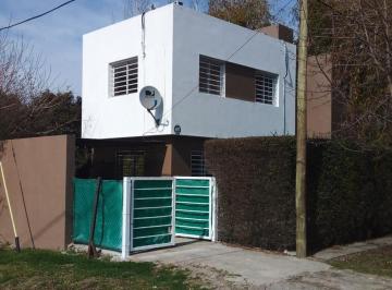 Casa · 85m² · 3 Ambientes · 1 Cochera · Casa Alquiler - 2 Dorm. - 2 Baños - 280 m² Totales - City Bell