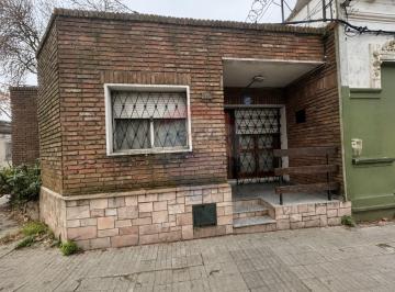 Casa · 136m² · 5 Ambientes · 1 Cochera · Venta Casa 3 Dorm. Parrillero, Gje. La Comercial