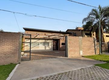 Casa · 348m² · 4 Ambientes · 2 Cocheras · Casa en Venta 3 Dorm + Galpón, Fisherton