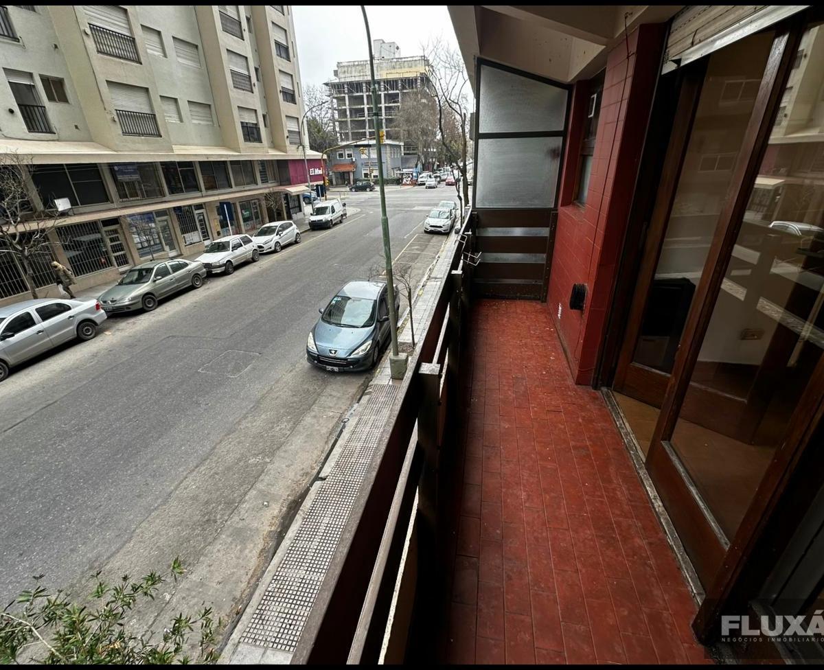 Depto monoambiente 25m² con balcón — La Perla
