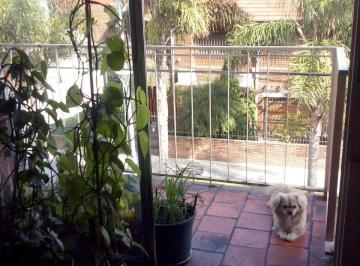 Departamento en Venta de 2 ambientes Valentín Alsina · Departamento con Balcón Corrido Al Frente