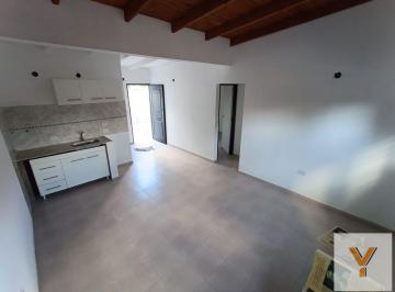 Casa · 60m² · 3 Ambientes · 1 Cochera · Casa en PH - Venta - 2 Dorm. 1 Baño - Patio y Cochera - 60 m² - City Bell