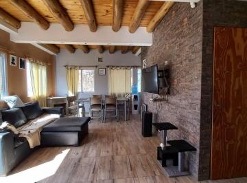 Casa · 224m² · 3 Ambientes · 2 Cocheras · Venta Oportunidad Doble Casa con Piscina y Cabaña