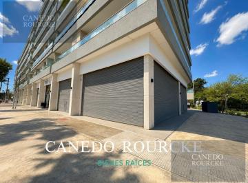 Local comercial · 323m² · 1 Cochera · Local en Alquiler en Canning