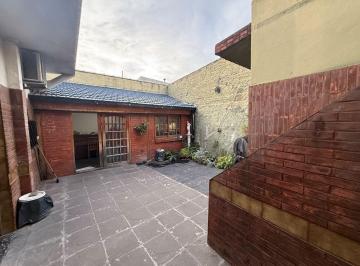 Casa de 6 ambientes, La Matanza · Casa en Lote Propio – 6 Ambientes – Cochera – Patio
