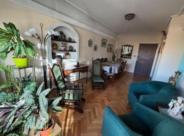 Departamento de 3 ambientes, Monserrat · Venta | Monserrat| 3 Ambientes con Balcón Al Frente |semipiso | Baulera | Muy Luminoso!