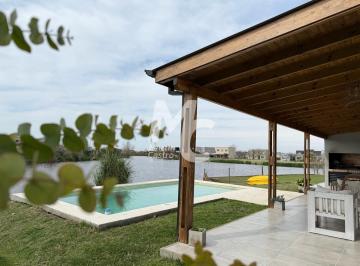 Casa · 184m² · 4 Ambientes · Casa en Alquiler Anual Amoblada a La Laguna en Cantón