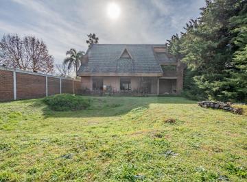 Casa · 380m² · 5 Ambientes · Venta Casa City Bell