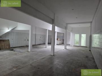 Local comercial · 180m² · 1 Ambiente · Alquiler - Local de 180 m² en Una Planta en Boulogne, a Una Cuadra de Av Ader y de Avelino Rolón.