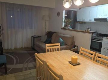 Departamento · 62m² · 4 Ambientes · Venta Hermoso Departamento Céntrico